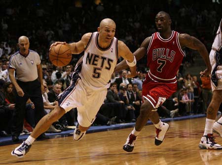 了他对于比 了他对于比